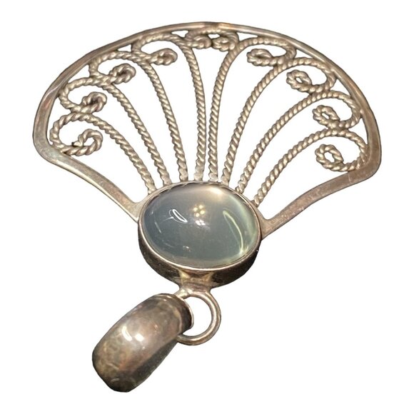 Sterling Silver & Moonstone Shell Pendant - Picture 5 of 6